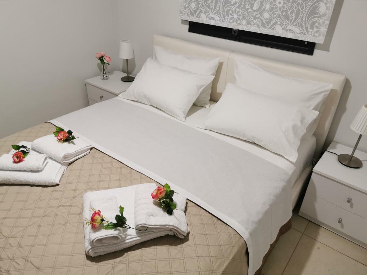 Pall'S Minimal Apartment Nea Peramos  Ngoại thất bức ảnh